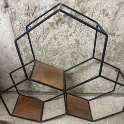 Honeycomb shelf