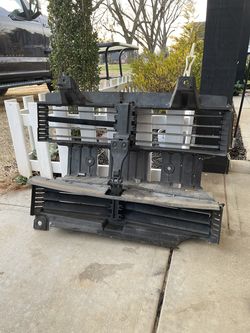 Grille shutter for 18-23 mustangs