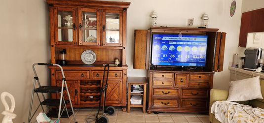 China cabinet and TV cabinet