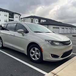 2017 Chrysler Pacifica TRG -L PLUS