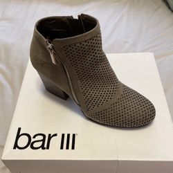 Boots 81/2