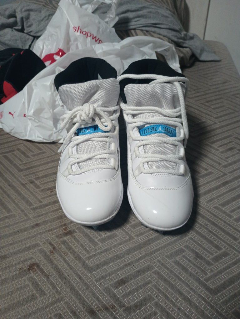 Jordan 11 Retro Legend Blue Football