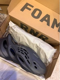 Yeezy foam runner ONYX  size 15 brand new