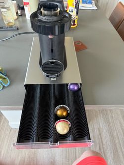 Nespresso De'Longhi Vertuo Coffee Machine