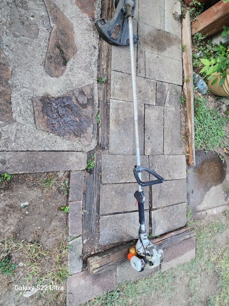 Echo SRM 2100 Weedeater for Sale in Dallas, TX OfferUp