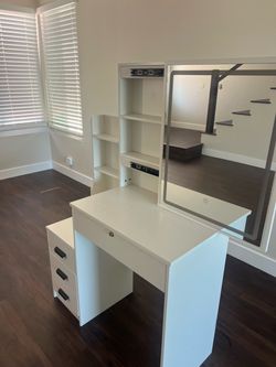 Compact Vanity Dresser