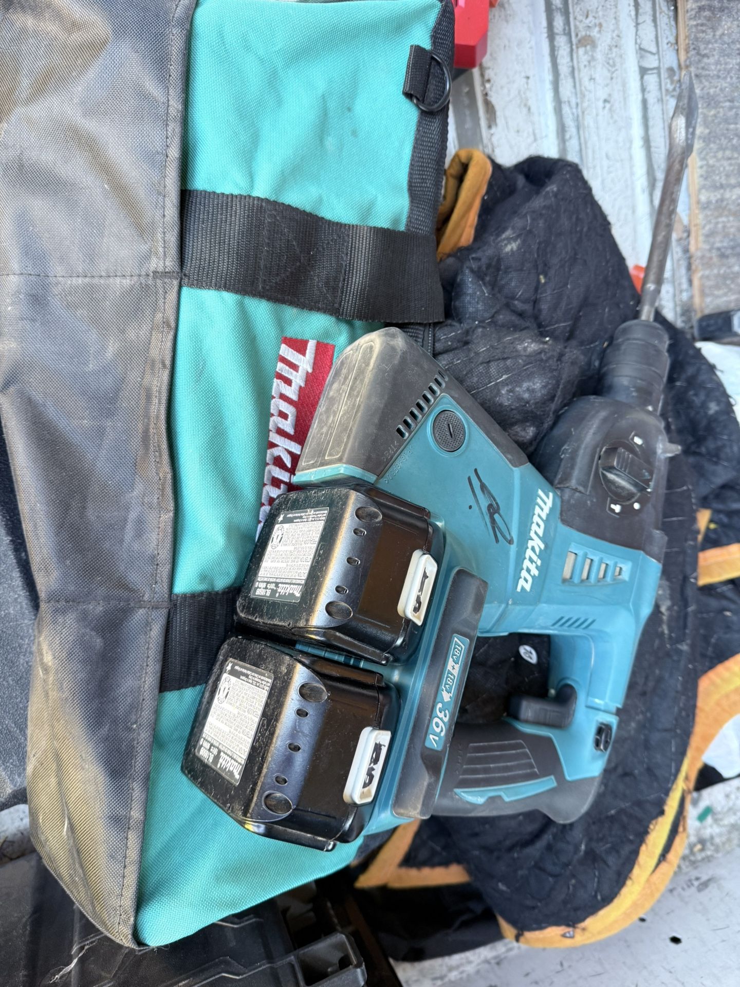 Cordless Makita Rotor Hammer Drill