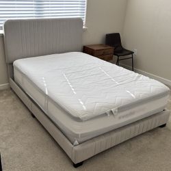 Full Size Bed 