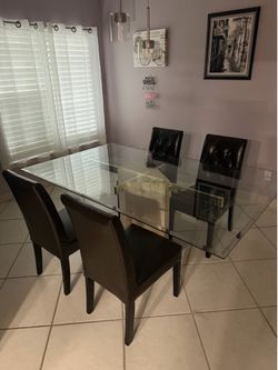 Dining Table with 4 Chairs