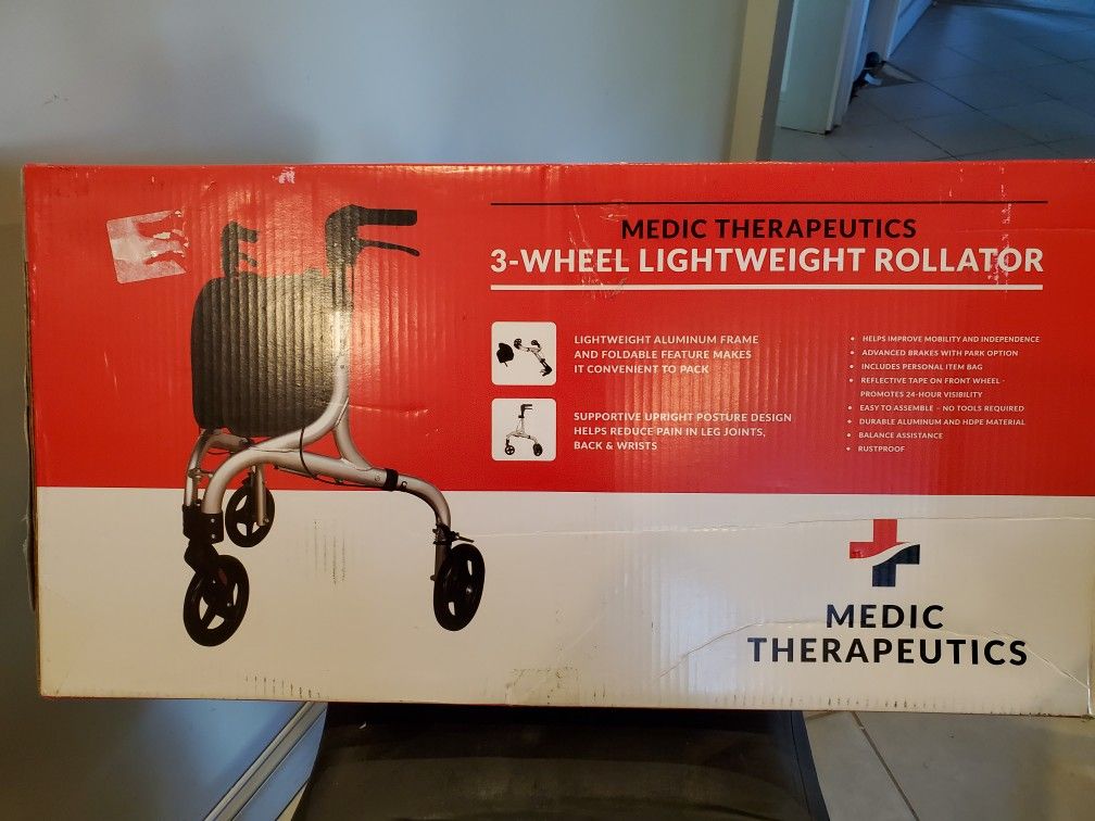 Medic Therapeutics 3 Wheel Rollator