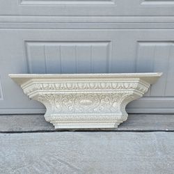 BEAUTIFUL ✨️HUGE! ✨️ VINTAGE HOME INTERIORS/SYROCO ~"Monaco Shelf" in IVORY with GOLD Accents. 
*Hard to Find~Vintage*
