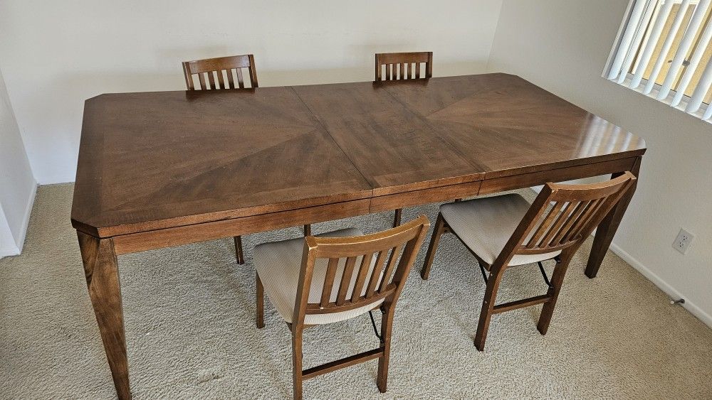 Wooden Dining Expandable Table