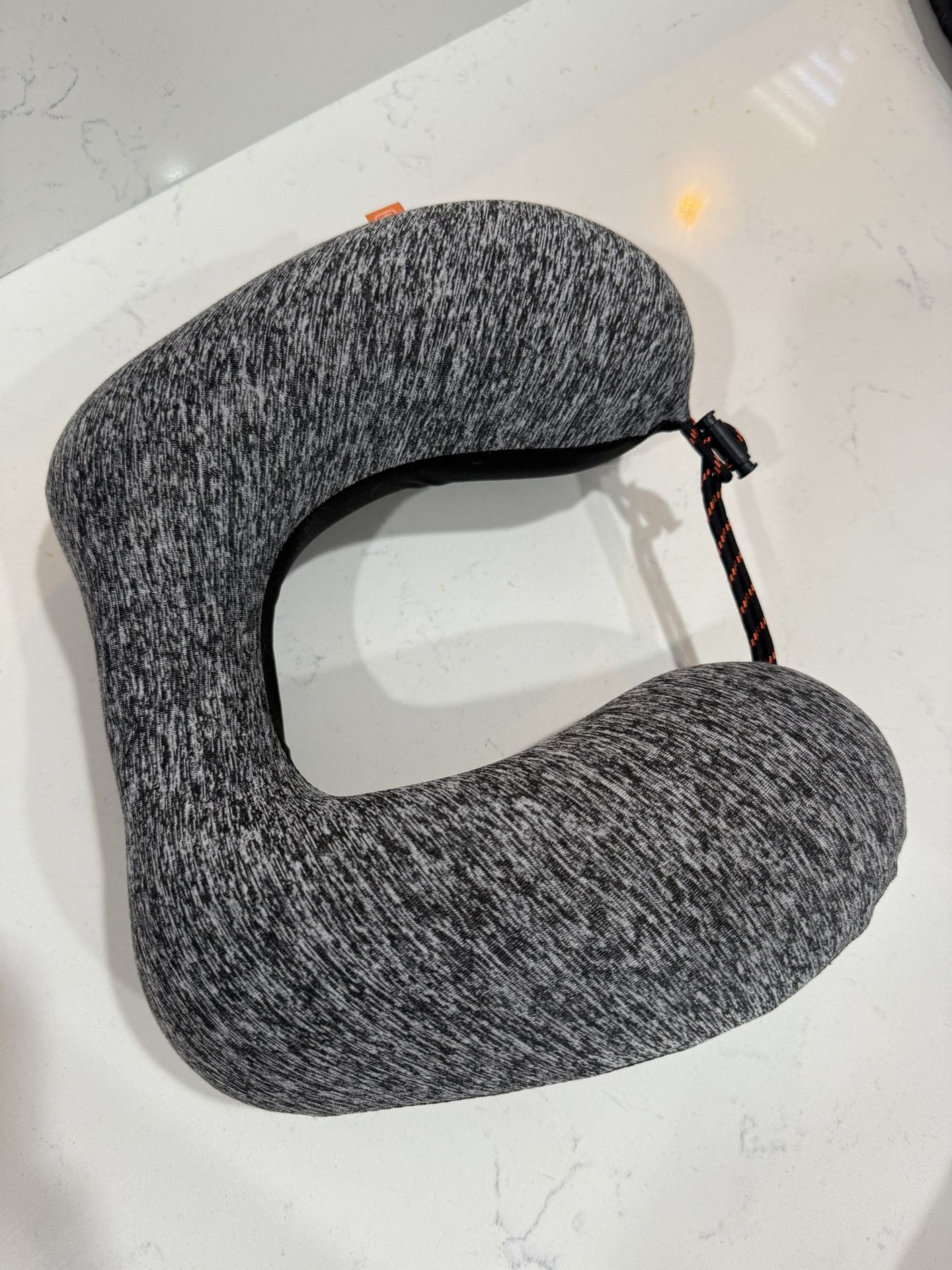 Memory Foam Travel Neck Pillow – Gray Heather – Like New