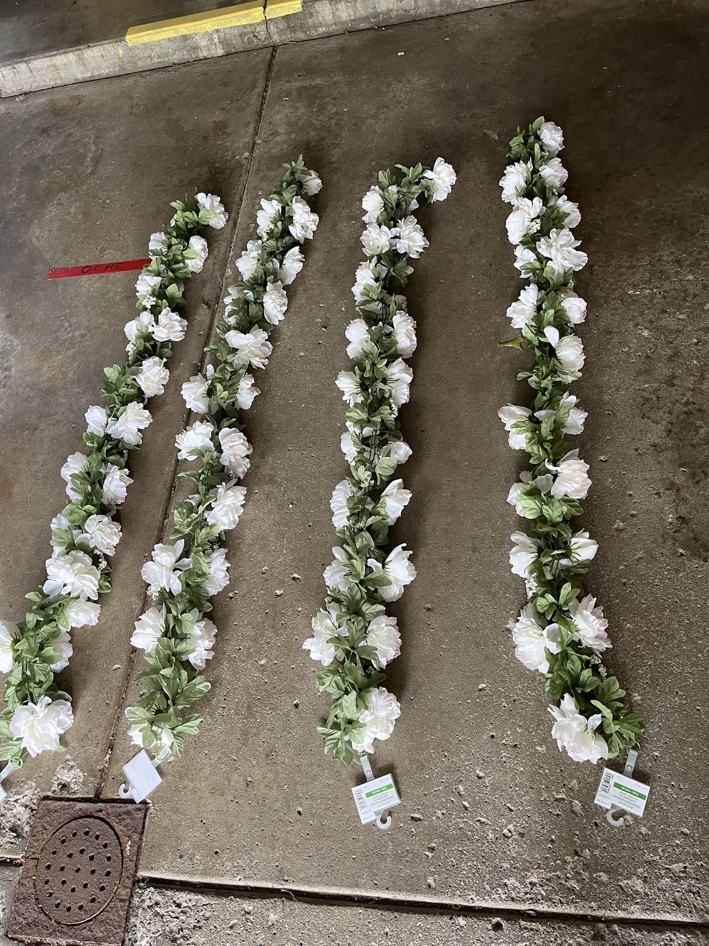 6ft White Flower Garland