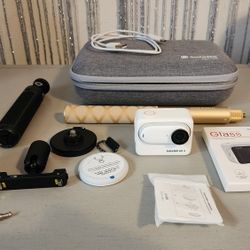 Insta360 Go 3 Action Camera Bundle, 64GB white - New