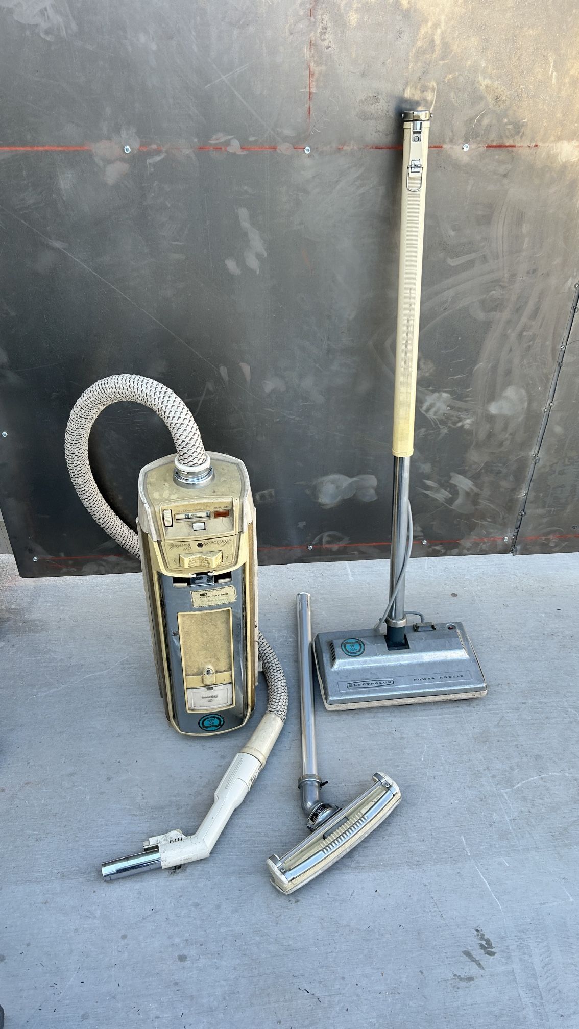 Vintage Electrolux Jubilee Gold Canister Vacuum 50th Anniversary **work*