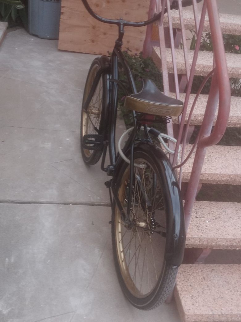Beach cruiser freshly painted