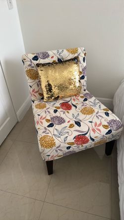 Accent chair