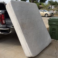 Mattress queen