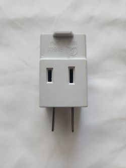 3-Outlet Non-Grounded Outlet Cube Adapter