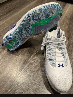 Under Armour Metal baseball cleats 13.5