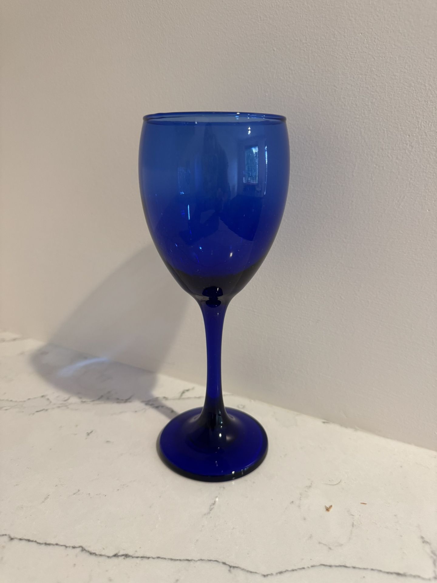 110 Blue Wine Glasses