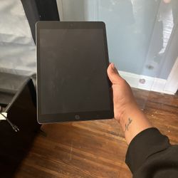 IPAD 8th GEN