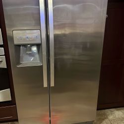 Whirlpool Refrigerator