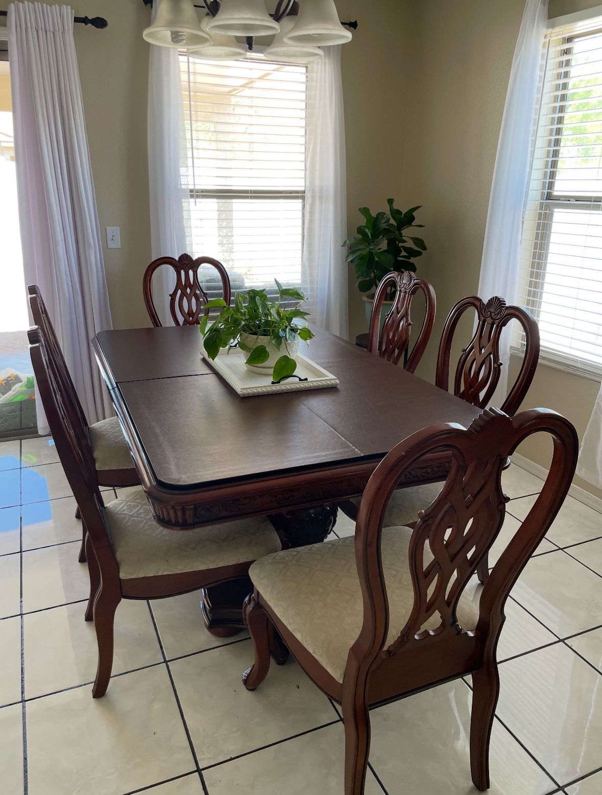 8 Seat Table