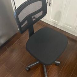 Child Size Desk Chair