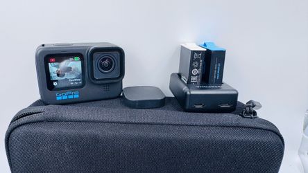 GoPro11 with batteries + accessories