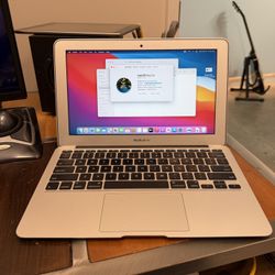 MacBook Air 11inch Early 2014 Intel Core i7