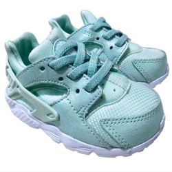 Nike Huarache Run TD Shoes.