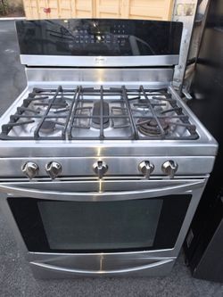 Stove gas in good condition everything works well