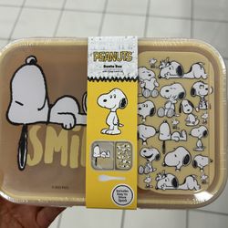 NWT Peanuts Bento Box with snap lock lid & fork