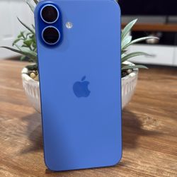 Apple iPhone 16 Plus – 128 GB • Ultramarine • Fully Unlocked Condition: 10/10 (like new) Battery Health: 100%
