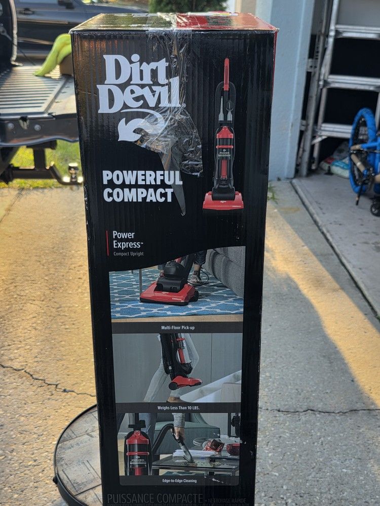 New Dirt Devil Upright Vacuum, Power Express, Bagless, Lightweight