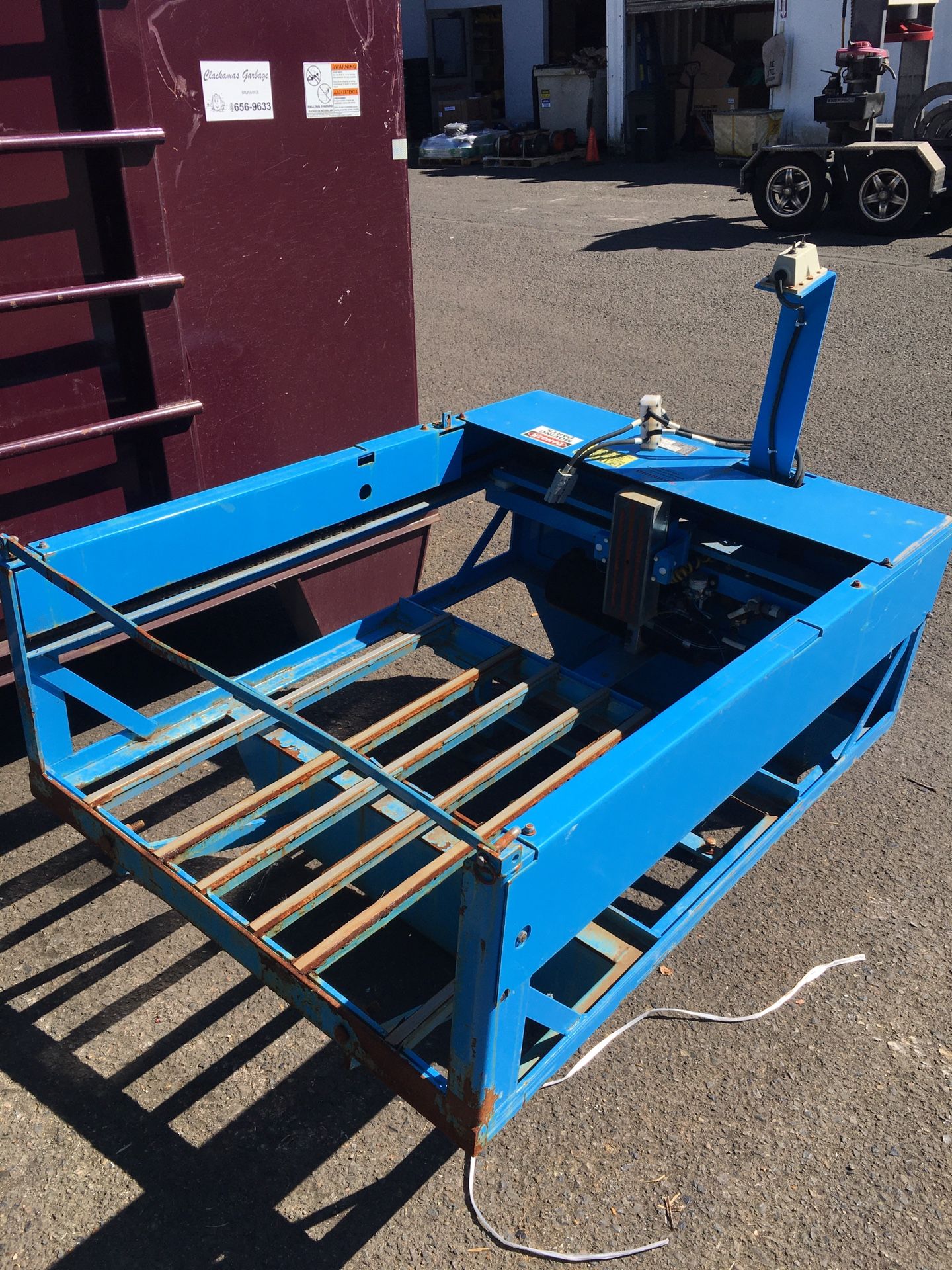 Used Forklift Battery Puller 4,000 capacity for Sale in
