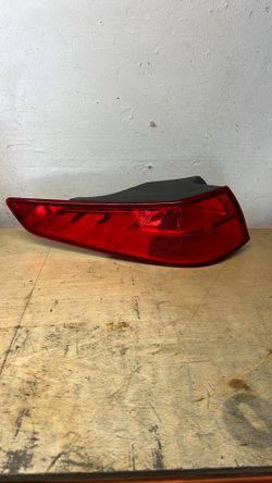2011 2012 2013 Kia optima driver side taillight