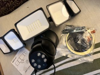 New In Box ! Camara With Led light $30! 