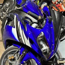 Yamaha R1