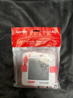 Supreme LuminAID PackLite Nova USB