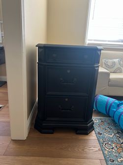 Study desk w/ filing Cabinet