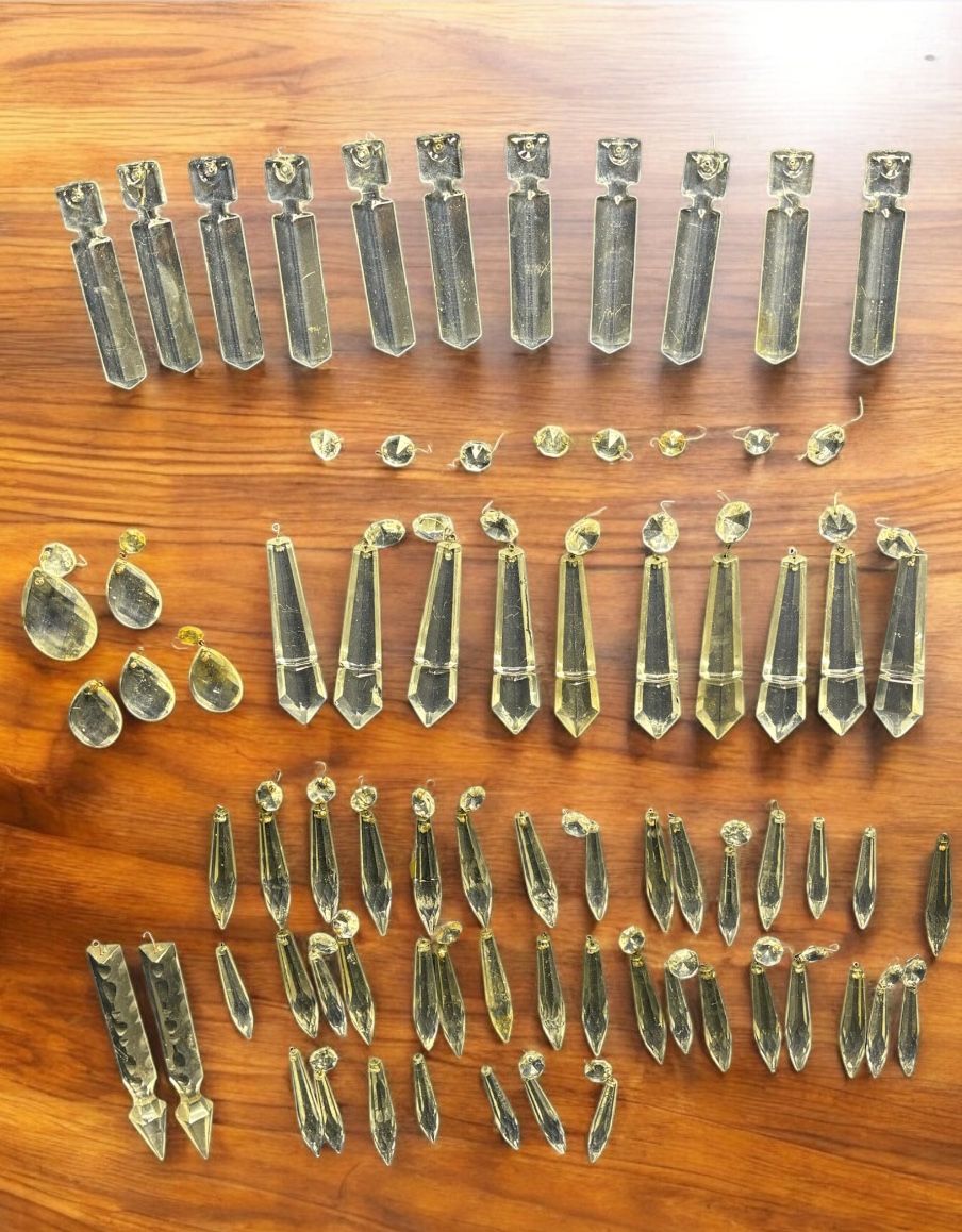 Large assortment of crystal prisms for vintage lamps