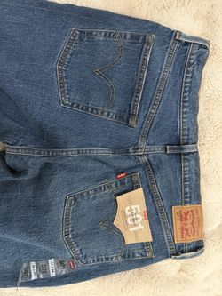 Women’s Levis Jeans