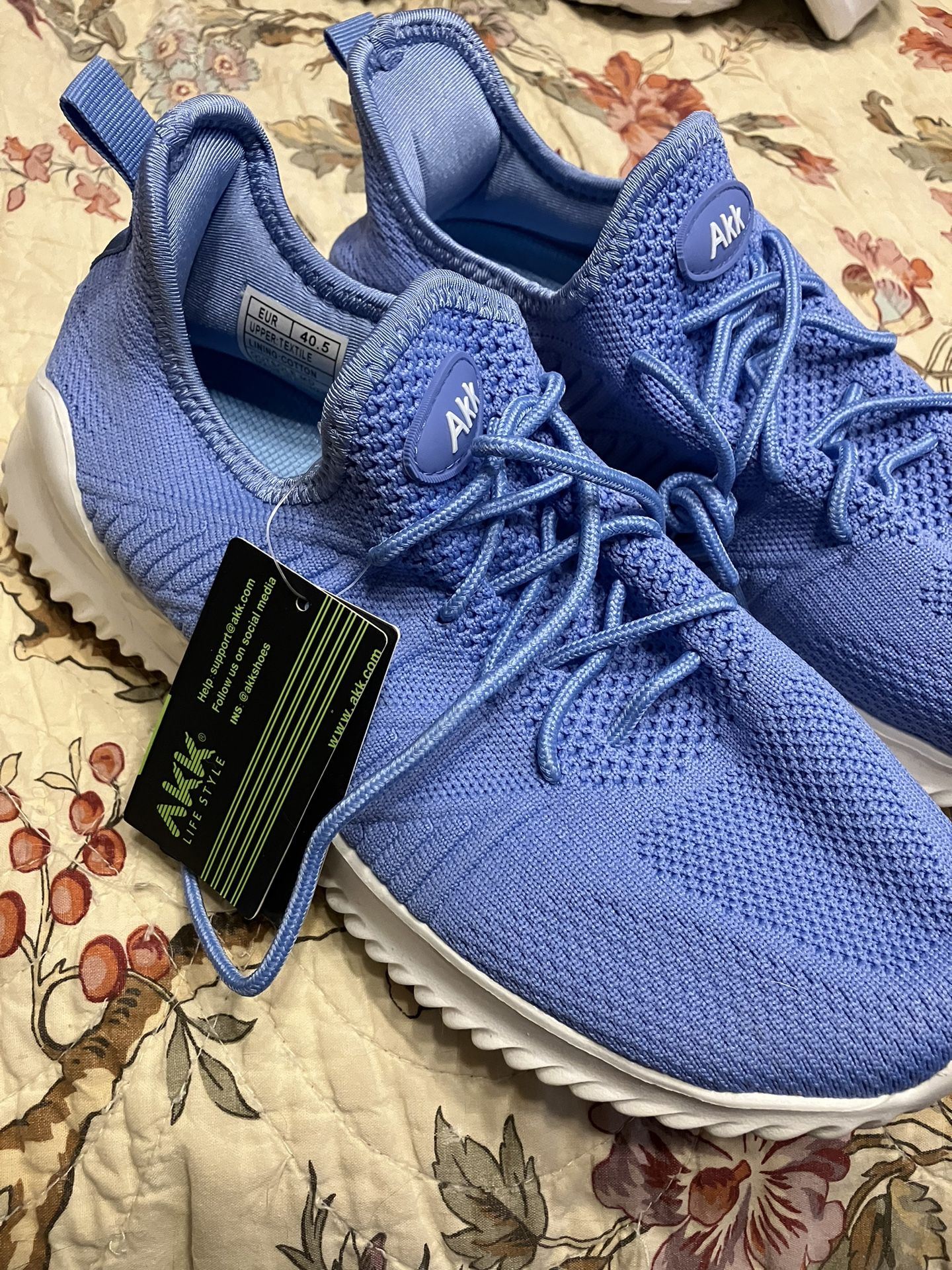 AKK lifestyle, shoes