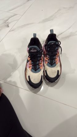 Nike Max 270 React Metallic Bronze size 8