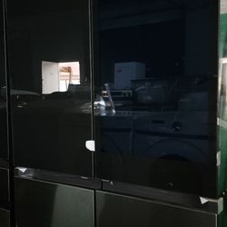 Samsung-Bespoke 28.6 cu. ft.4-Door French Door Refrigerator with AI Family Hub+Stainless Steel panes