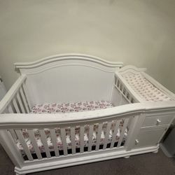 Hardwood Baby Crib With Changing Table