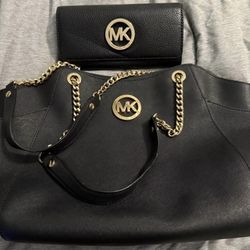 Michael kors Purse and wallet